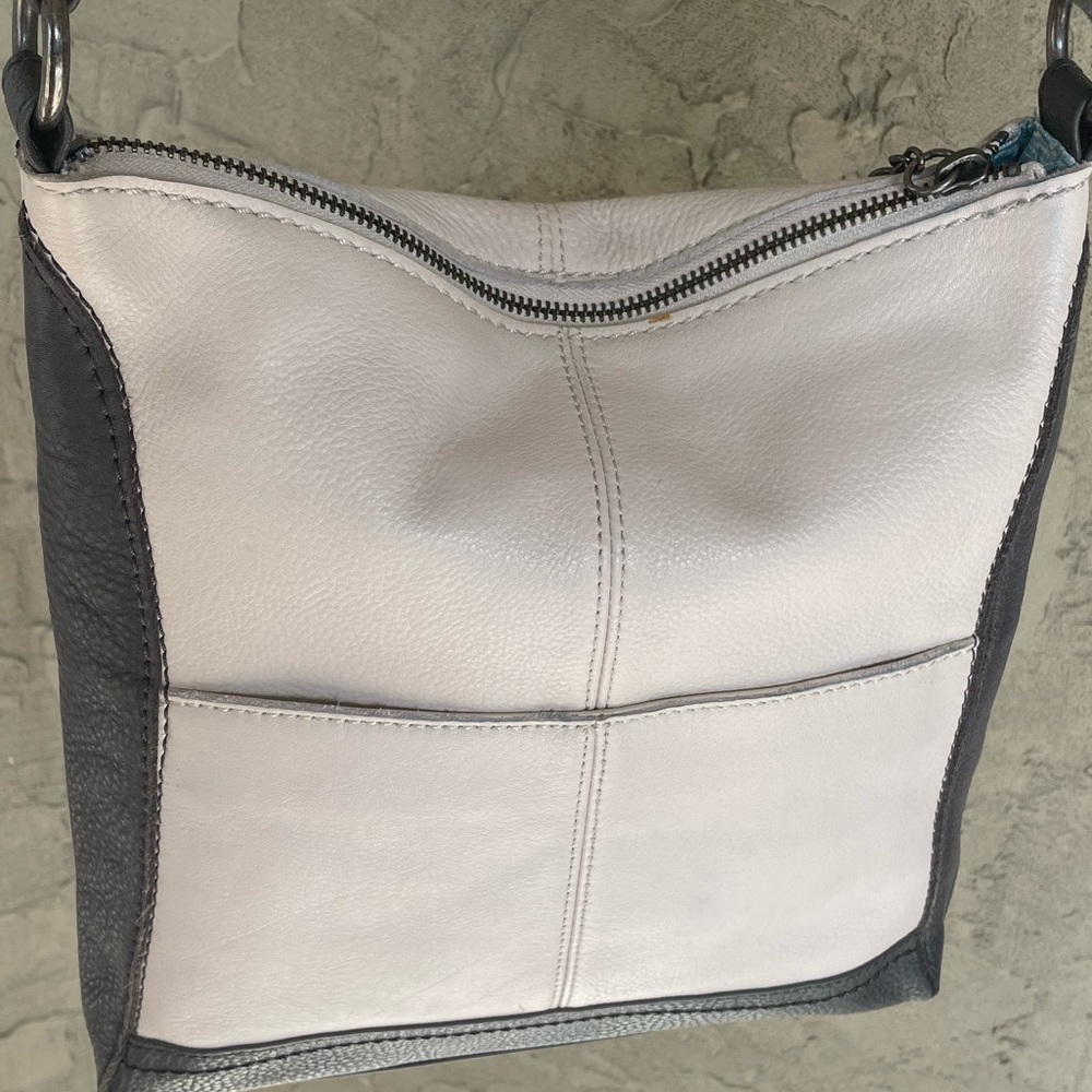 White and Gray Leather Crossbody Bag - Picture 5 of 10